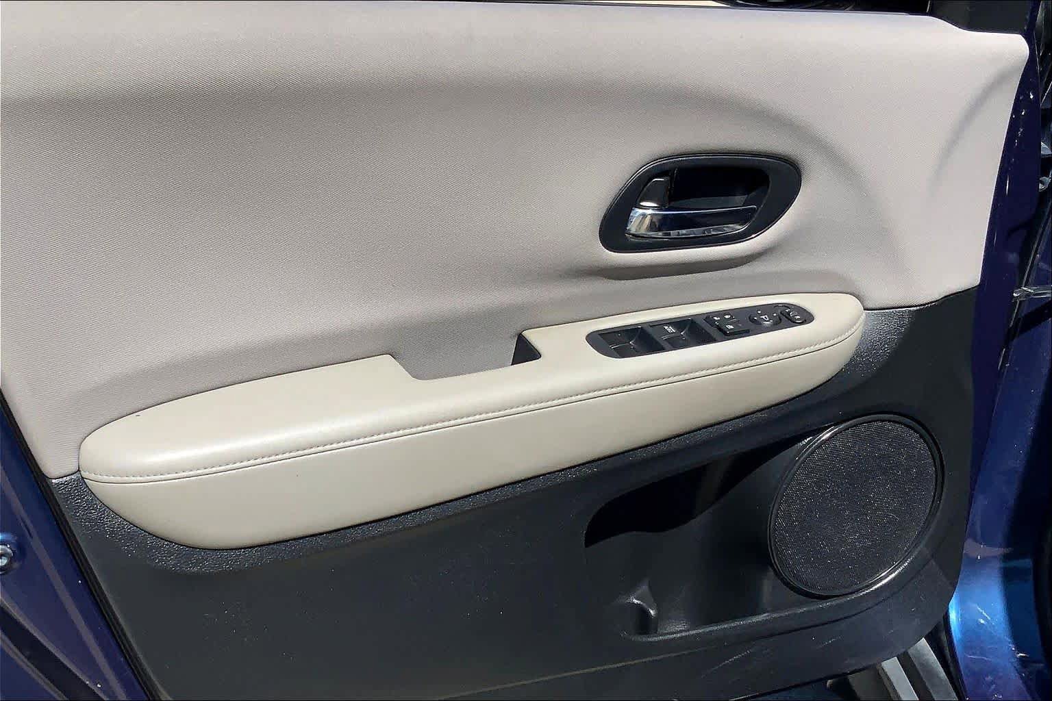 Used 2016 Honda HR-V LX image 20