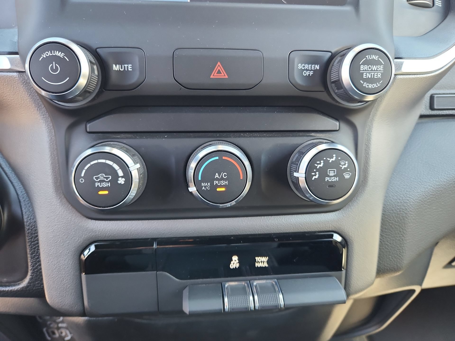Certified 2022 RAM 1500 Big Horn AWD/4WD image 16