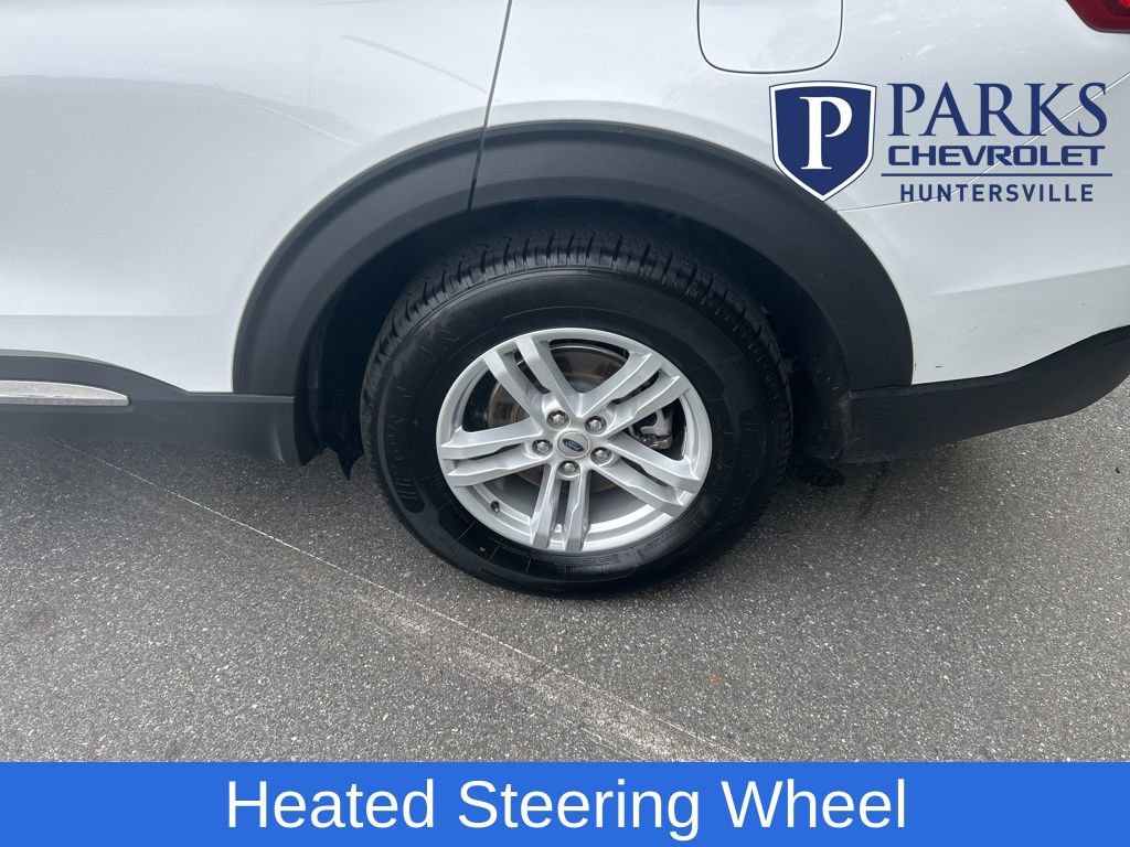 Used 2024 Ford Explorer XLT w/ Equipment Group 202A image 4