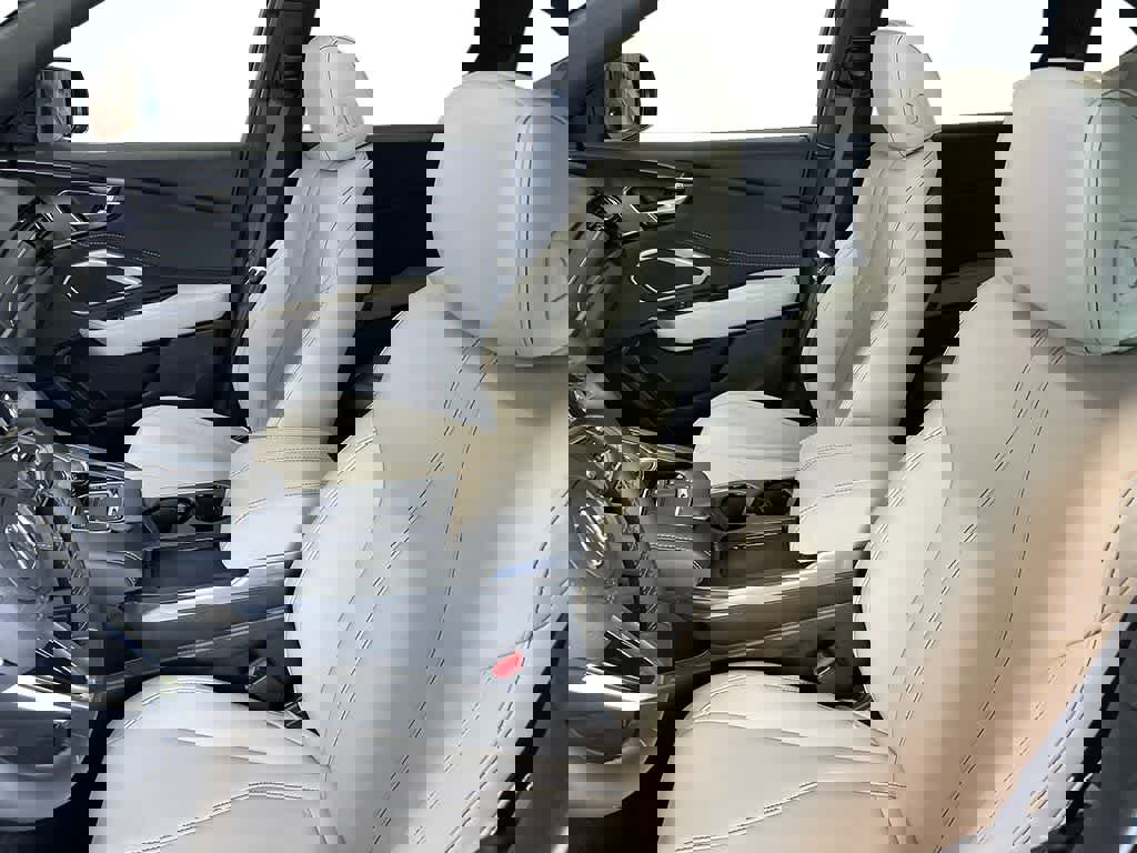 New 2026 Acura RDX SH-AWD image 13