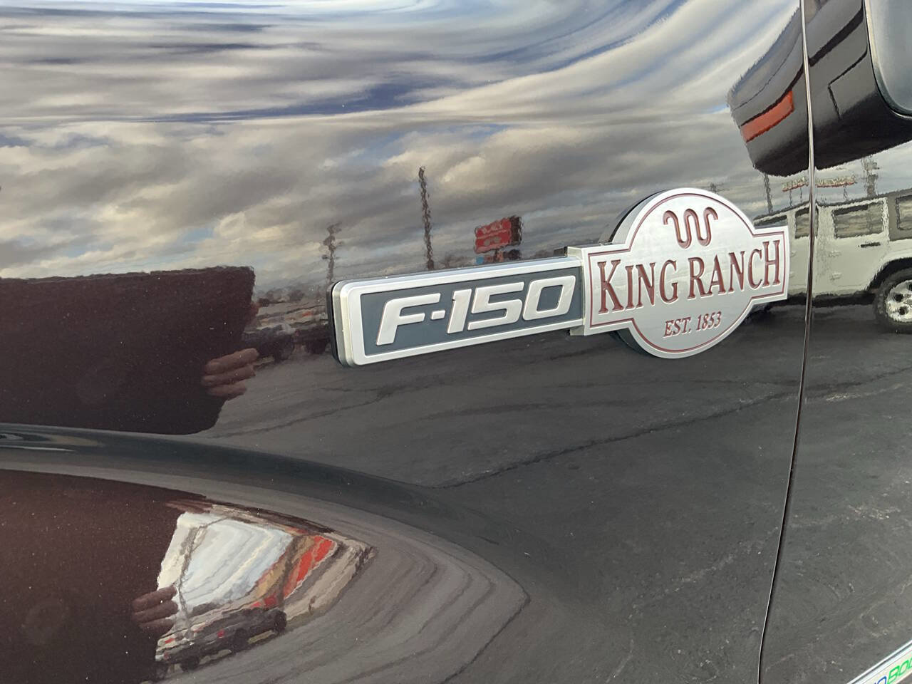 Used 2014 Ford F150 King Ranch w/ King Ranch Luxury Package image 37