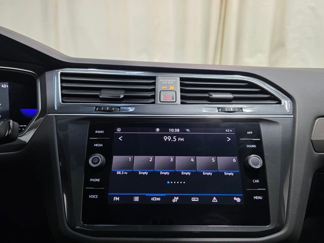Certified 2022 Volkswagen Tiguan SE image 20