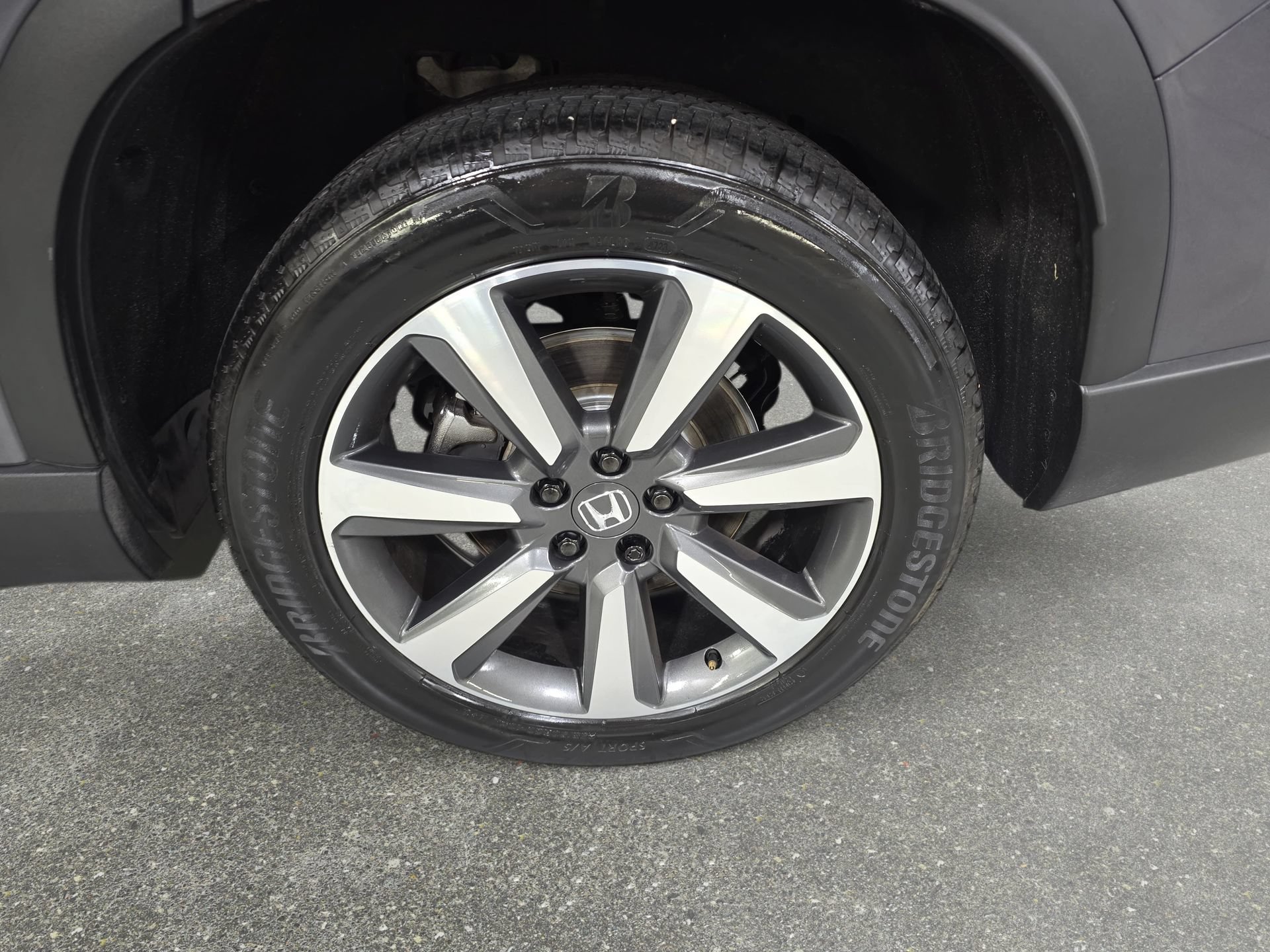 Used 2024 Honda Pilot Elite image 32