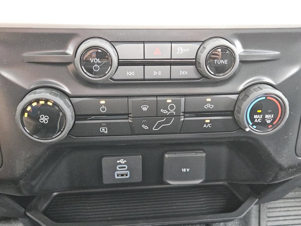 New 2026 Ford F350 XL w/ FX4 Off-Road Package AWD/4WD image 13