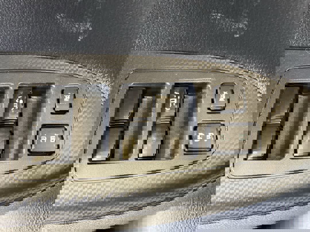 Used 2024 Mitsubishi Eclipse Cross SE image 16