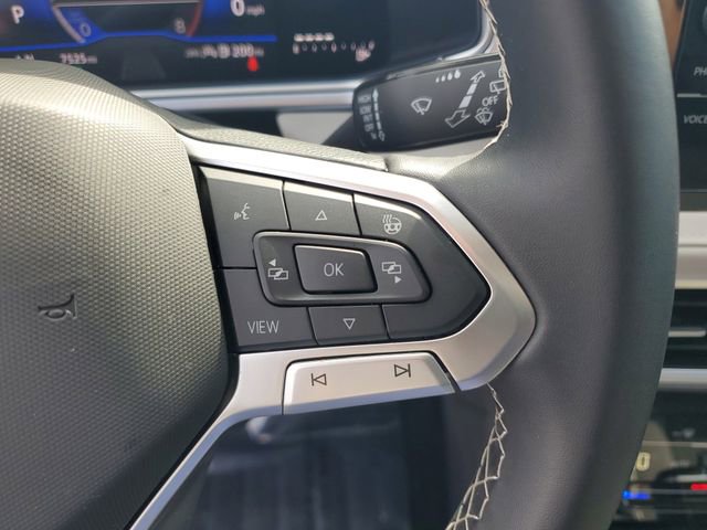 Used 2025 Volkswagen Taos SE w/ Panoramic Sunroof Package image 21