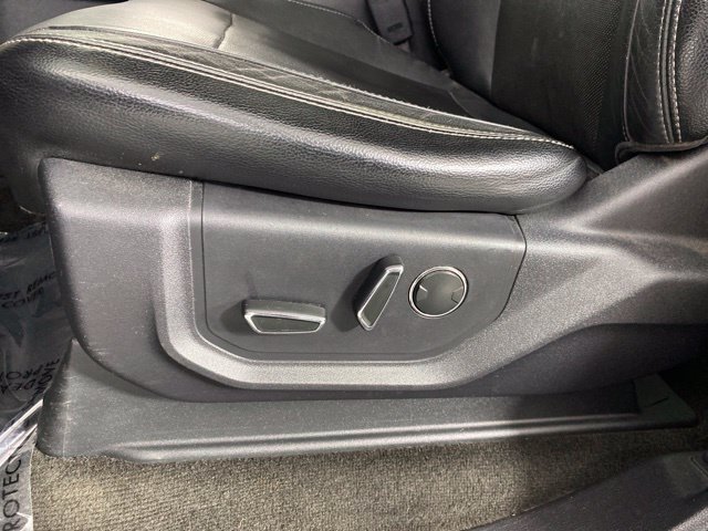 Used 2015 Ford F150 Lariat w/ Equipment Group 502A Luxury AWD/4WD image 18