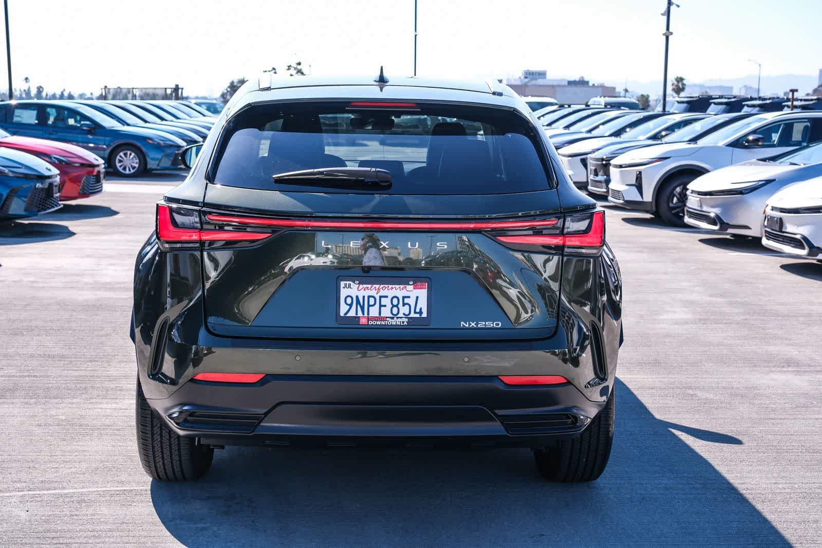 Used 2025 Lexus NX 250 FWD image 5