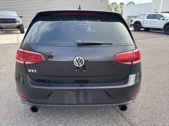 Used 2018 Volkswagen Golf 4-Door image 4
