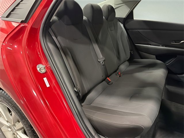 Used 2023 Hyundai Elantra SE image 30