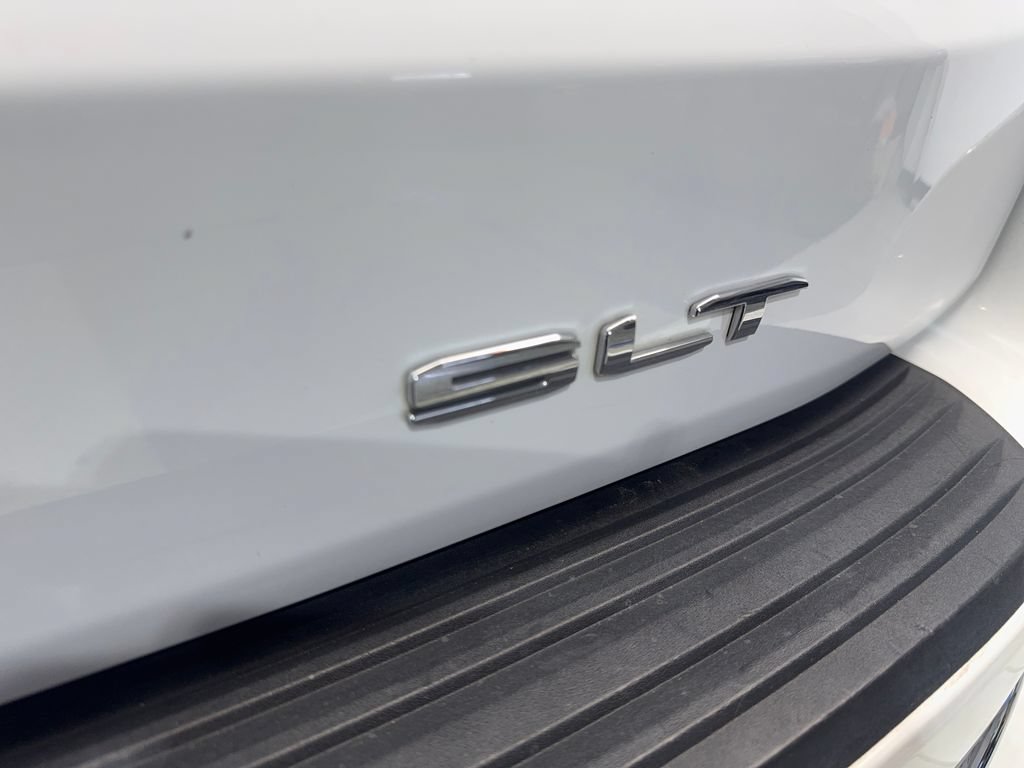 Used 2024 GMC Yukon SLT RWD image 24