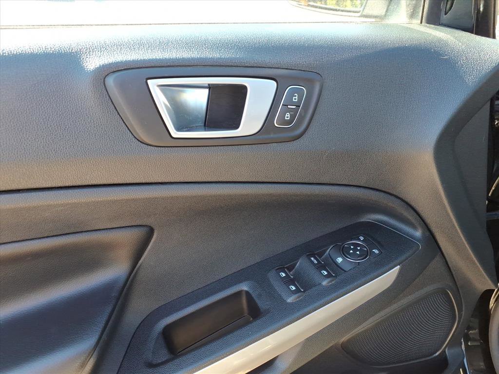 Used 2022 Ford EcoSport Titanium image 17