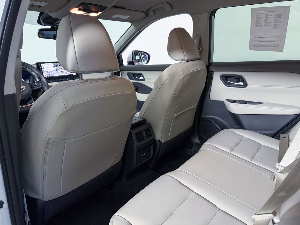 Certified 2024 Nissan Rogue SL image 42