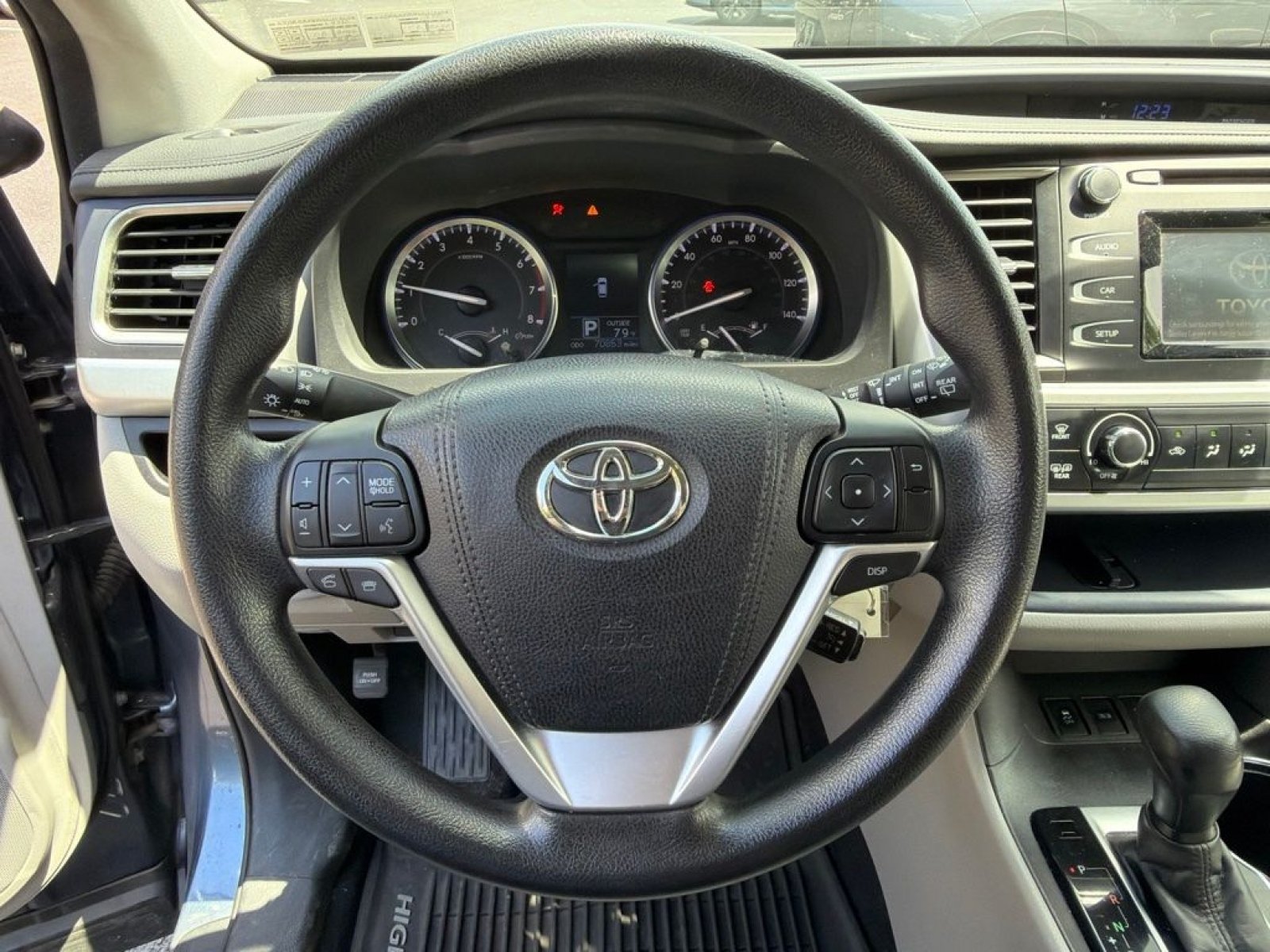 Used 2016 Toyota Highlander LE AWD/4WD image 15