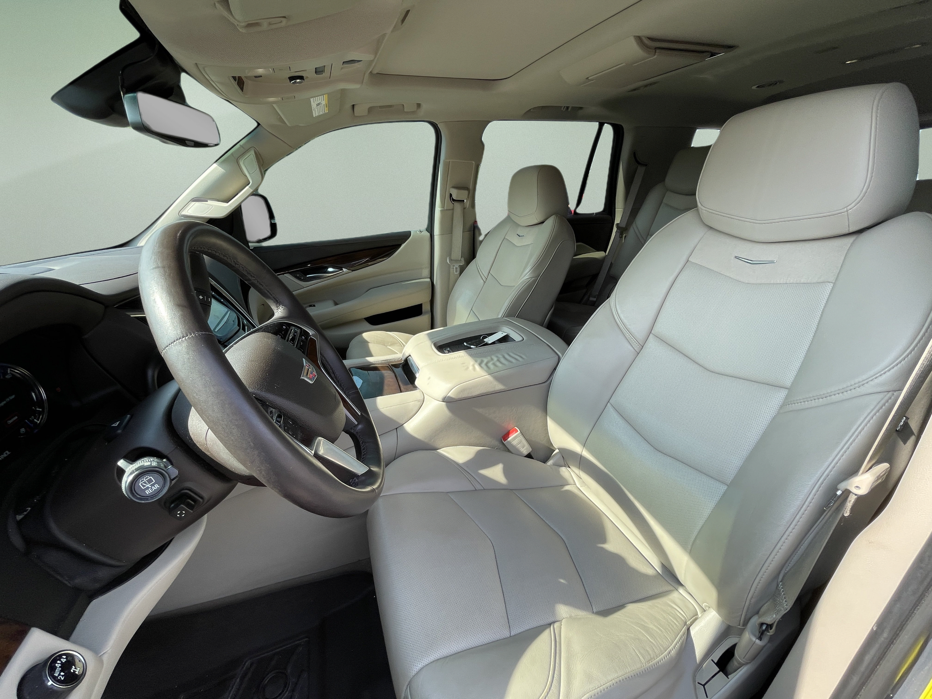 Used 2017 Cadillac Escalade Luxury AWD/4WD image 8