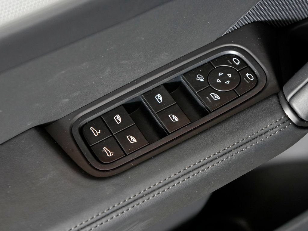Certified 2026 Porsche Cayenne S AWD/4WD image 17