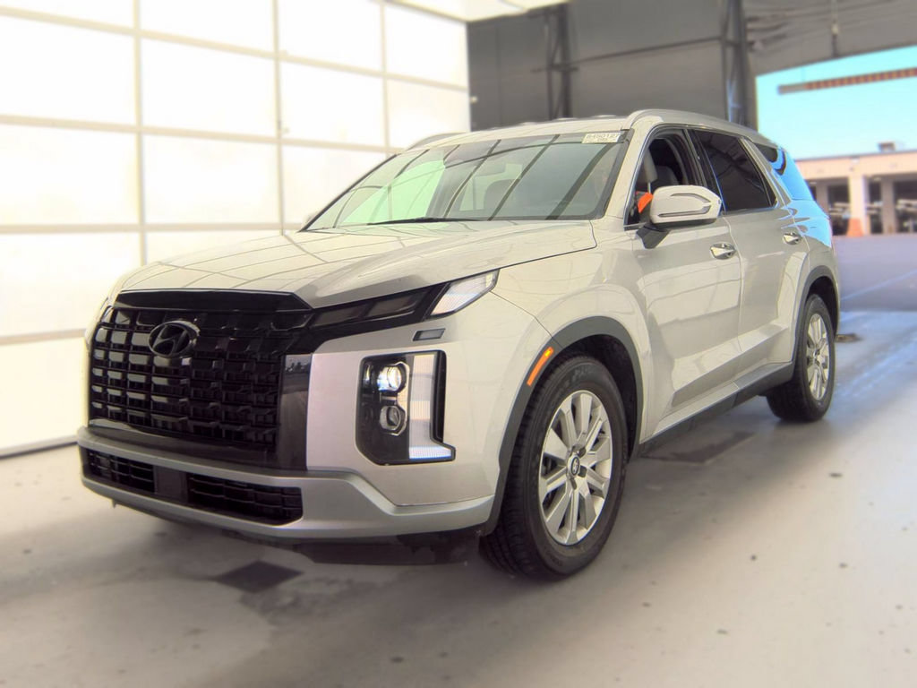 Used 2024 Hyundai Palisade SEL AWD/4WD image 2