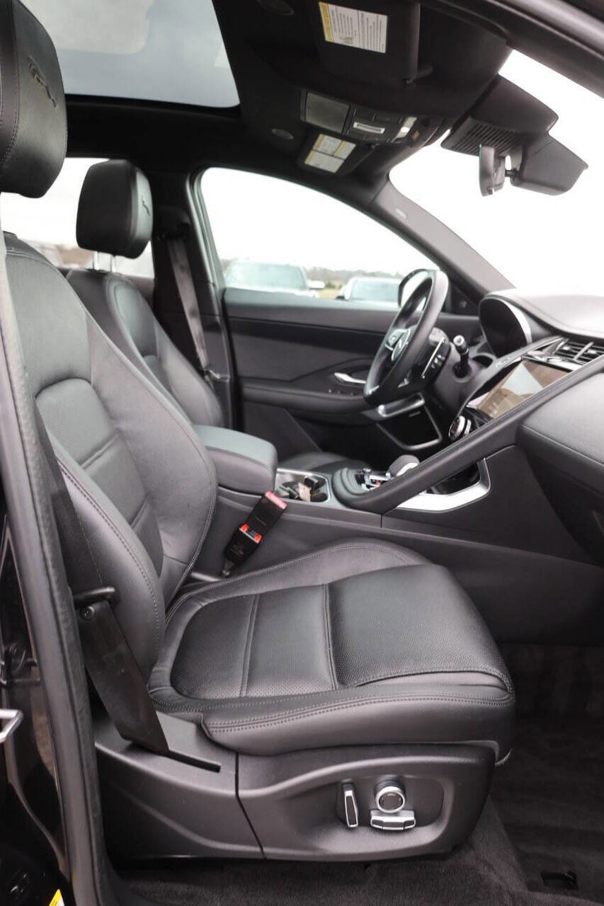 Used 2021 Jaguar E-PACE SE image 15