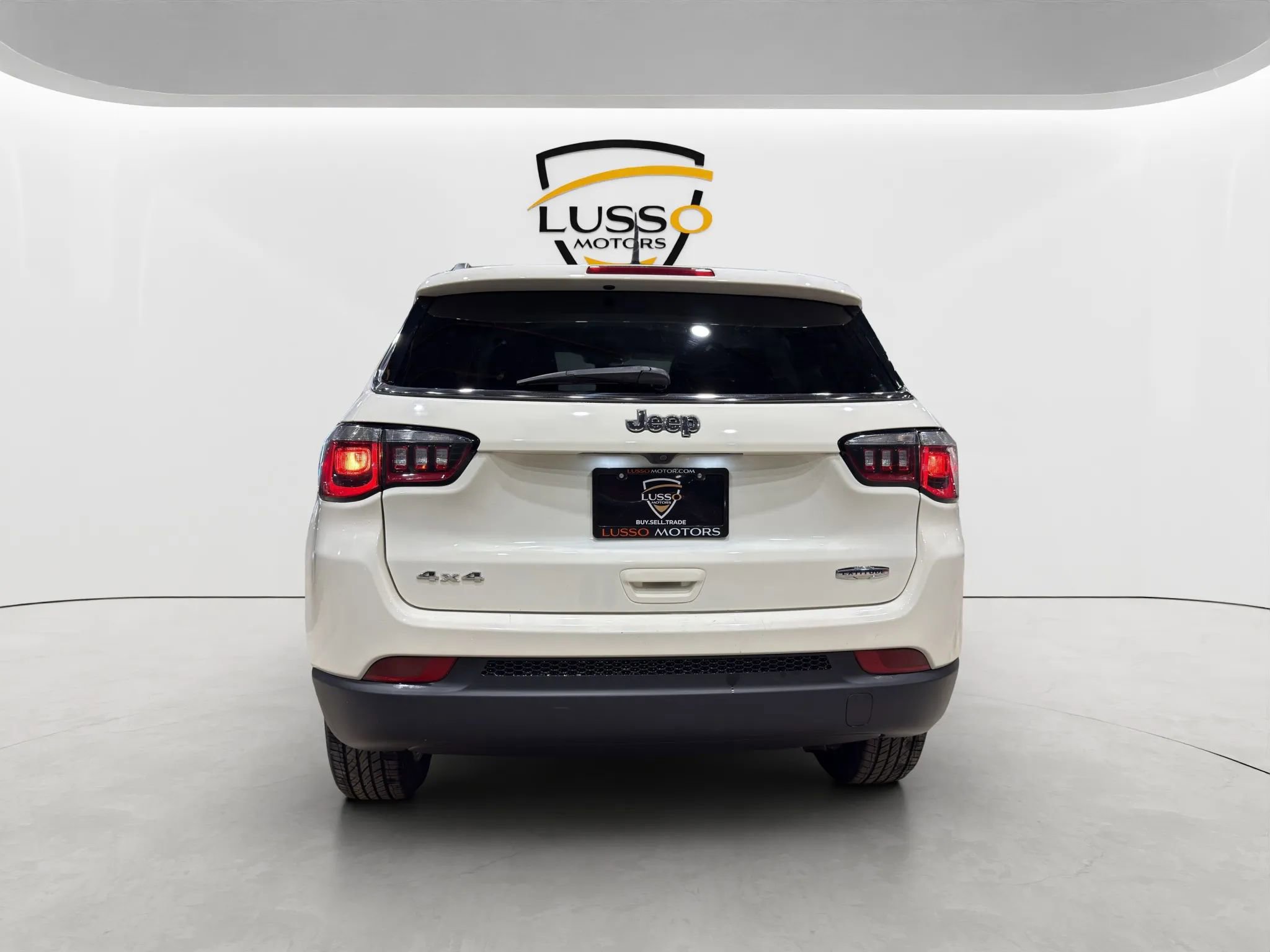 Used 2019 Jeep Compass Latitude image 4