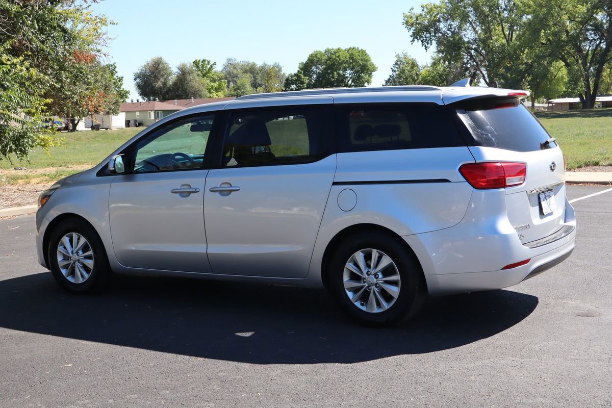 Used 2015 Kia Sedona LX w/ LX Convenience Package image 8