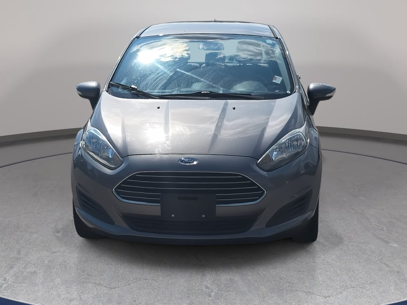 Used 2014 Ford Fiesta SE FWD image 2