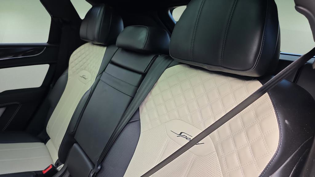 Used 2021 Bentley Bentayga Speed image 33