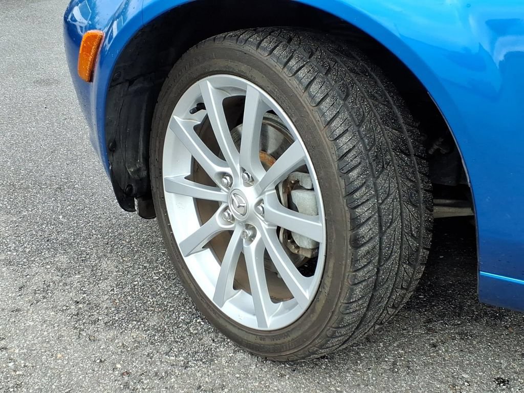 Used 2006 MAZDA MX-5 Miata Grand Touring RWD image 8