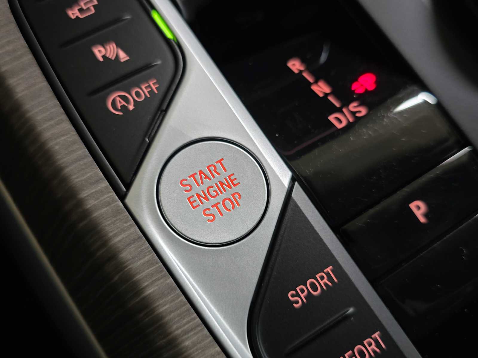 Used 2025 BMW 440i xDrive Coupe w/ Premium Package image 32