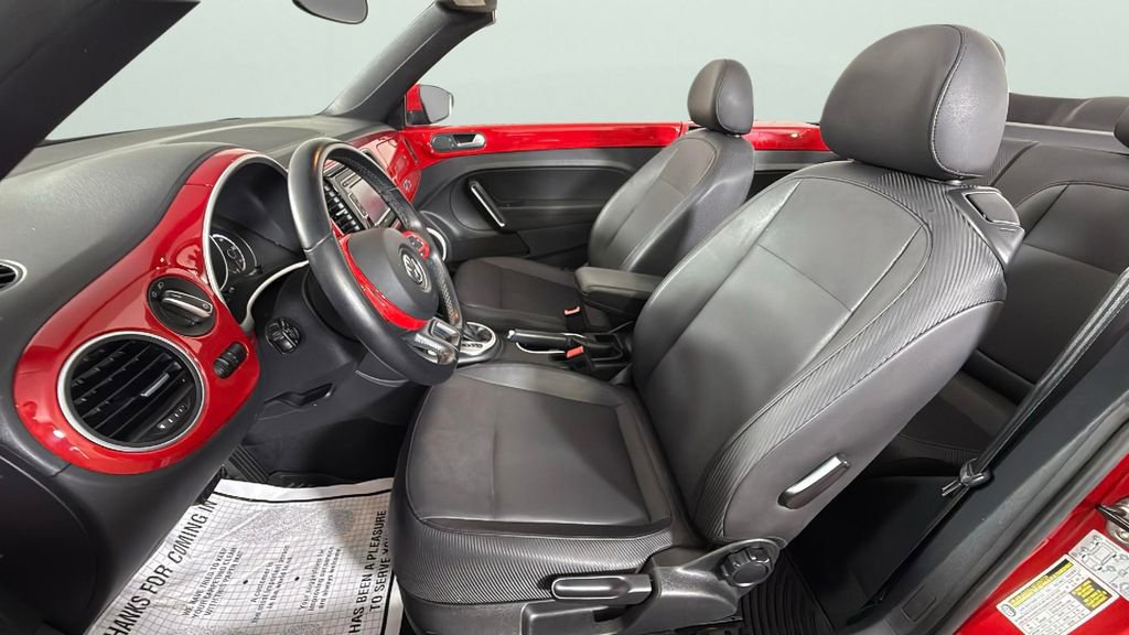 Used 2013 Volkswagen Beetle 2.5 image 21