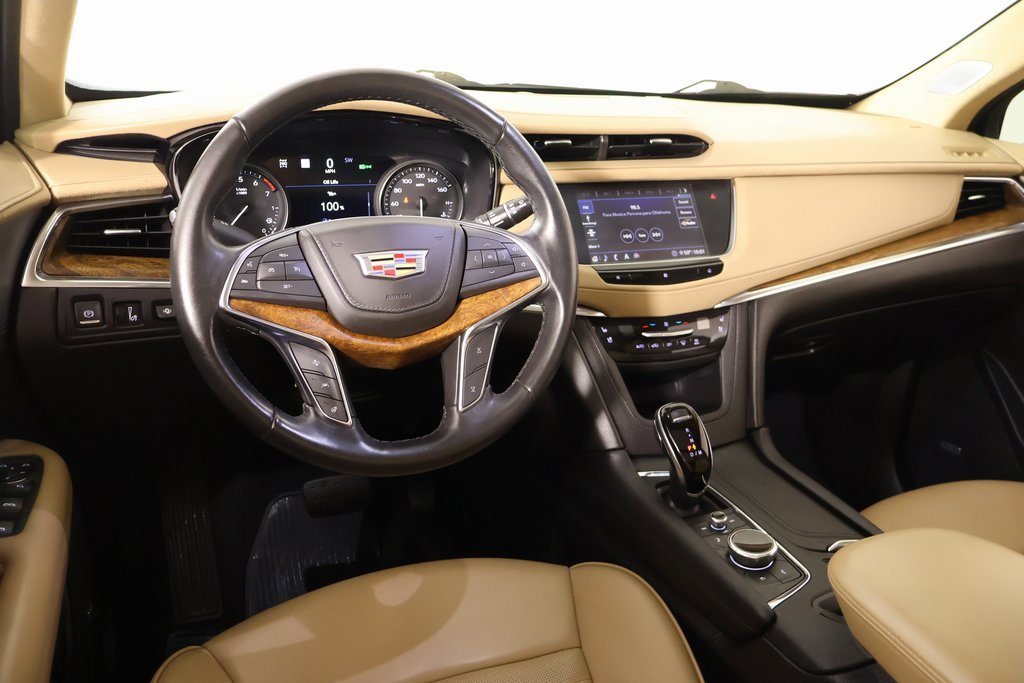 Used 2020 Cadillac XT5 Premium Luxury w/ Platinum Package image 2