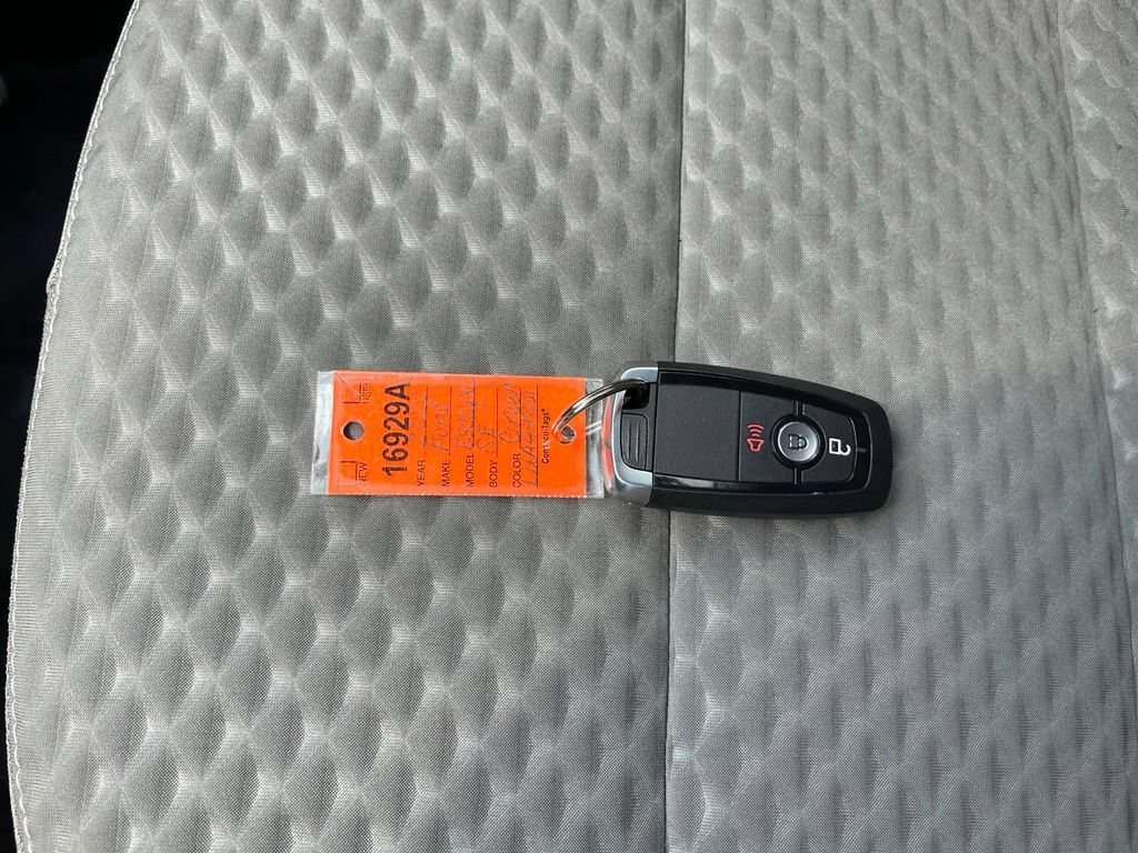 Used 2020 Ford Escape SE AWD/4WD image 23