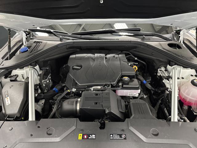 Used 2025 Genesis GV70 2.5T w/ Sport Prestige Package image 38