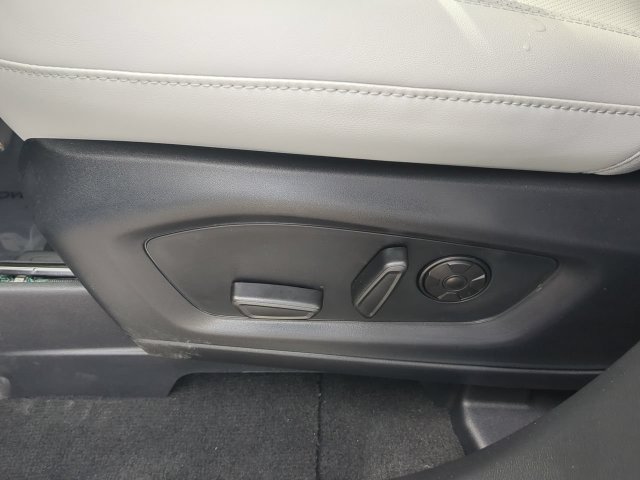 New 2027 Ford Explorer Platinum w/ 3.0L Ultimate Package RWD image 22