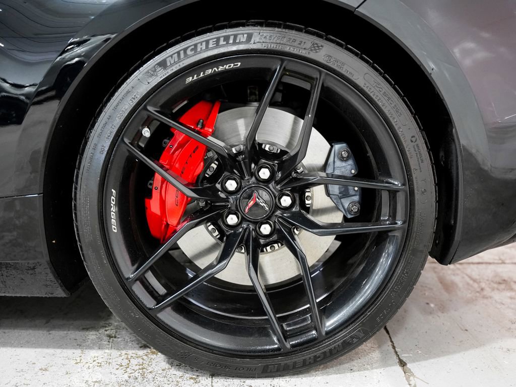 Used 2025 Chevrolet Corvette Z06 RWD image 31