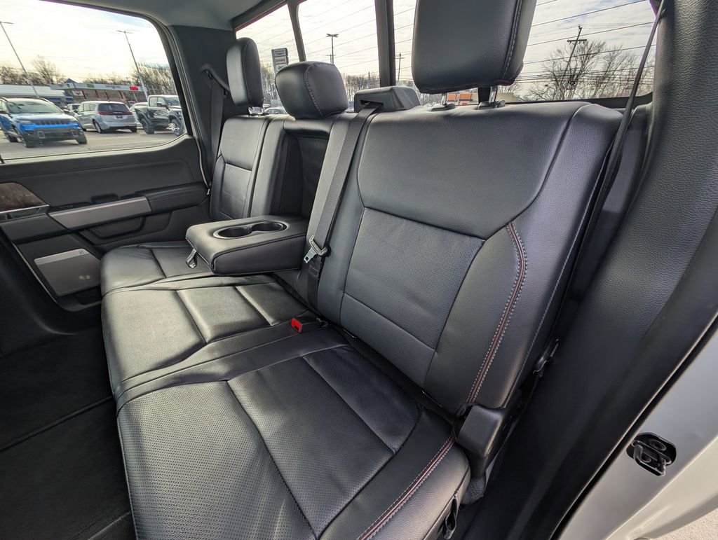 Used 2023 Ford F350 Lariat w/ Chrome Package image 17