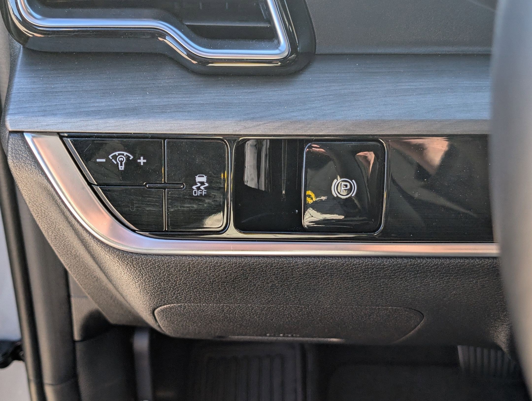 Certified 2025 Kia Sportage X-Line image 24