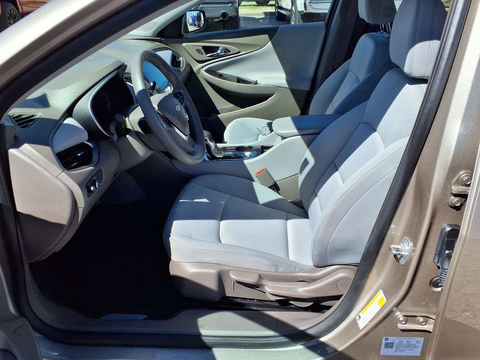 Used 2025 Chevrolet Malibu LS FWD image 15