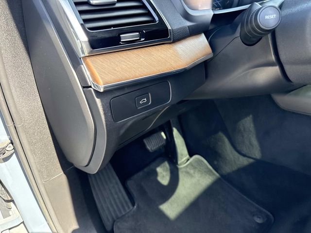 Used 2023 Volvo XC90 B5 Plus AWD/4WD image 22