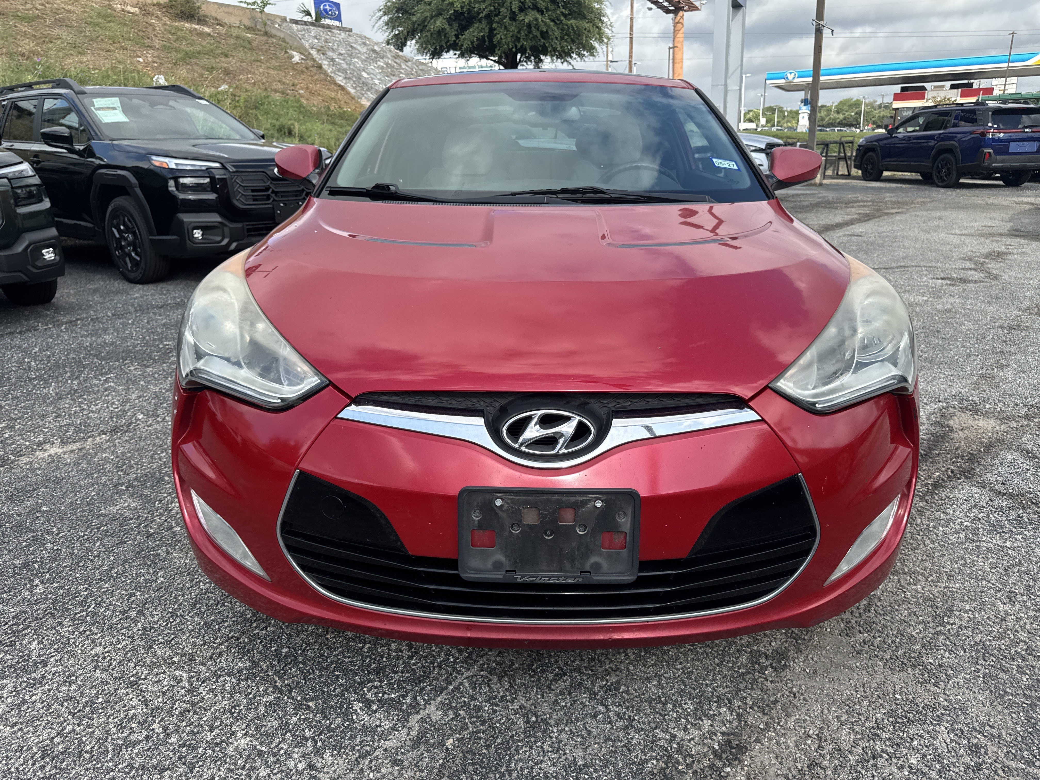 Used 2013 Hyundai Veloster w/ Style Pkg FWD image 8