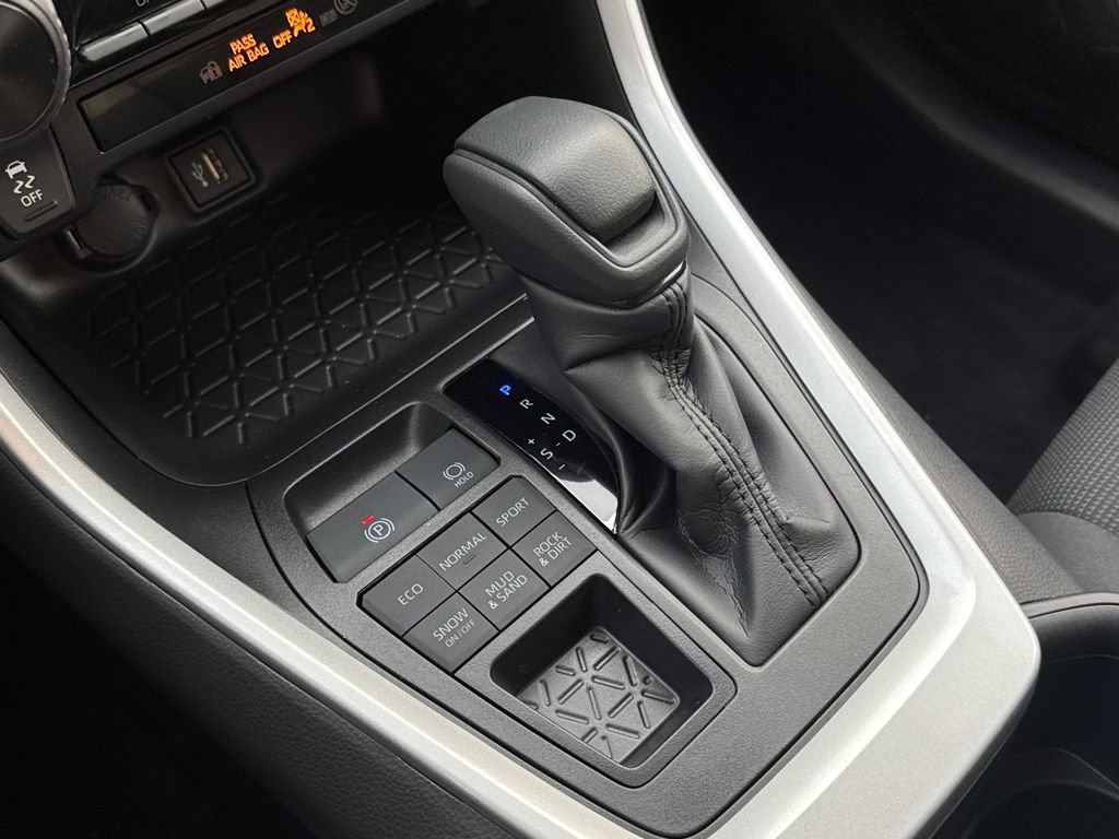 New 2025 Toyota RAV4 LE image 26