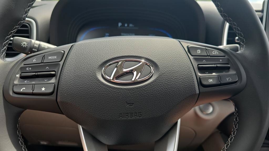 New 2026 Hyundai Venue SEL FWD image 12