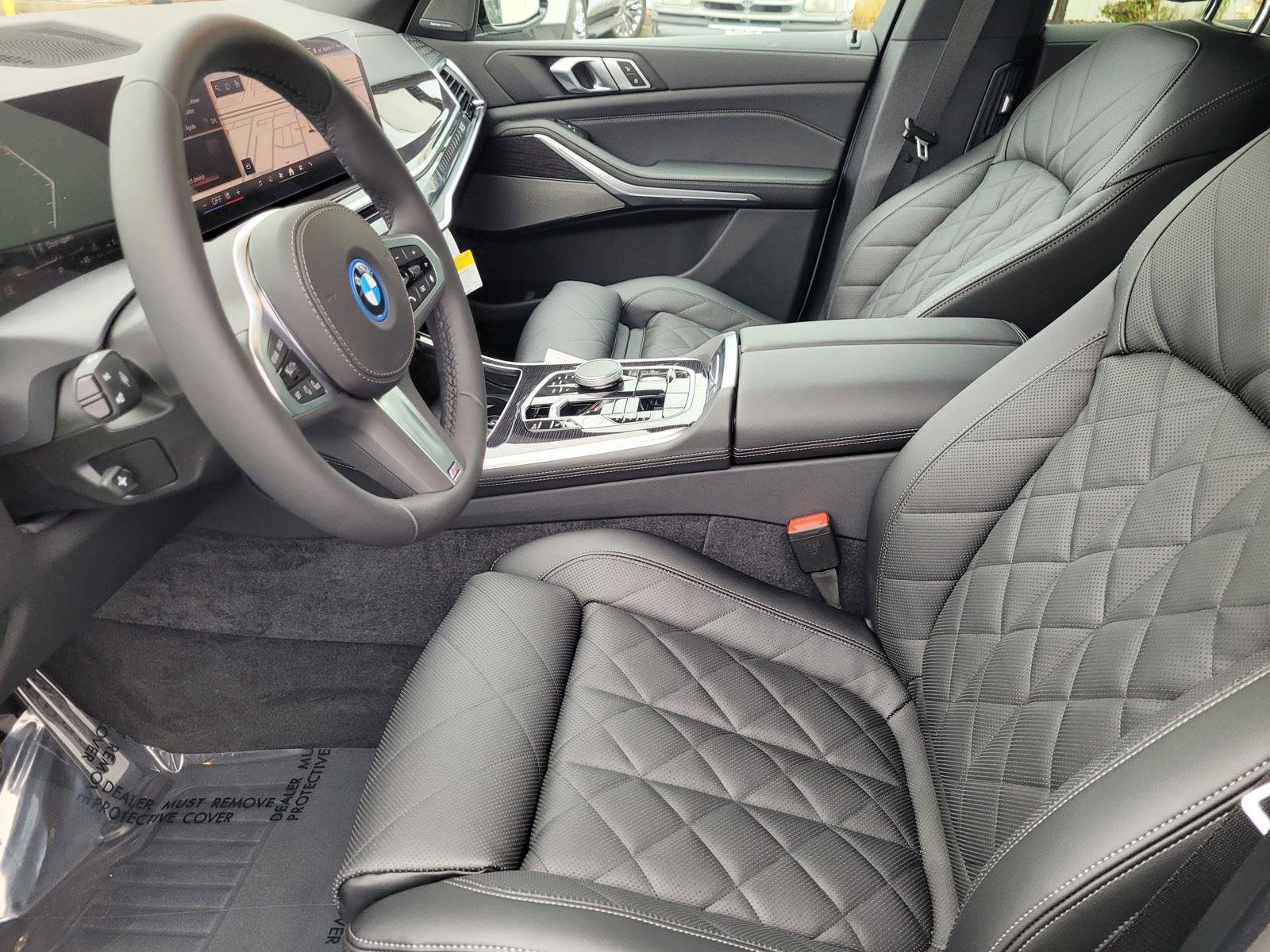 New 2026 BMW X5 xDrive50e w/ M Sport Package AWD/4WD image 16