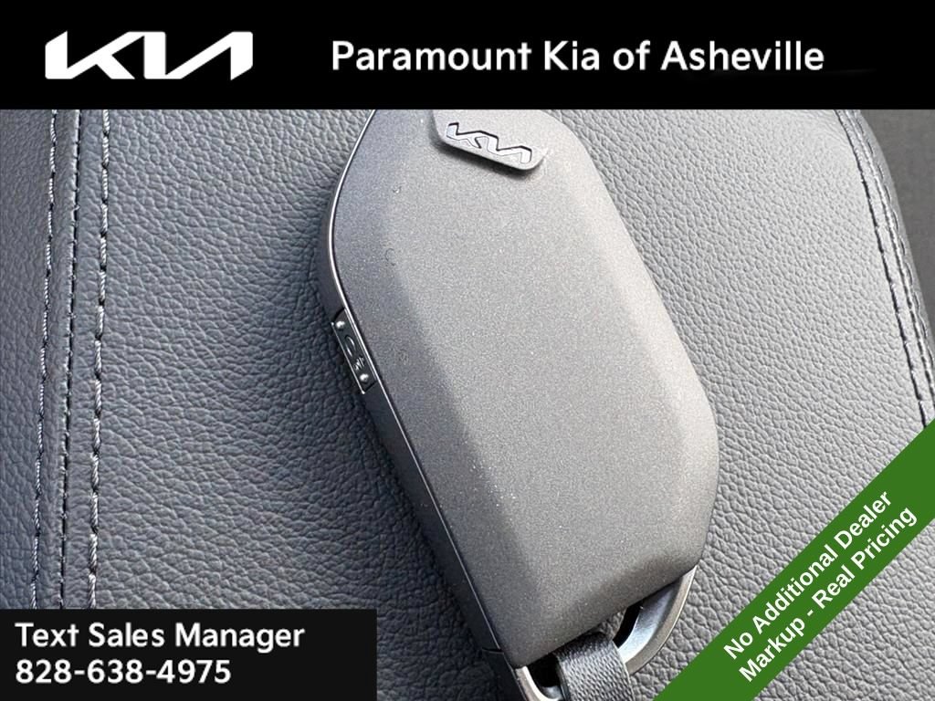New 2026 Kia Sportage LX w/ LX Convenience Package AWD/4WD image 28