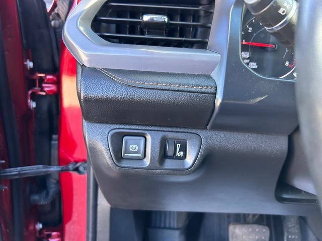 Used 2023 GMC Acadia AT4 image 24