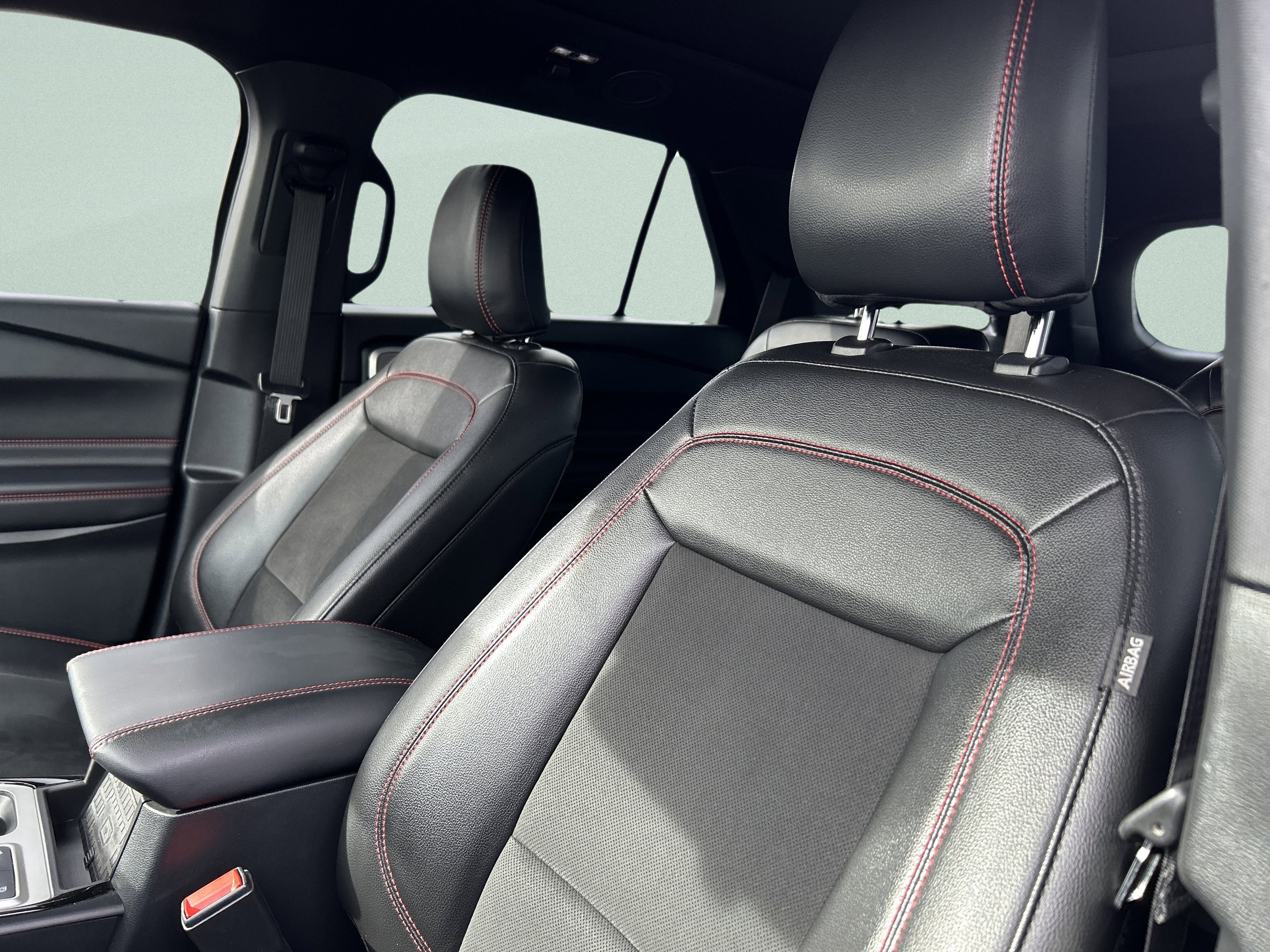 Used 2022 Ford Explorer ST-Line w/ Class IV Trailer Tow Package image 22