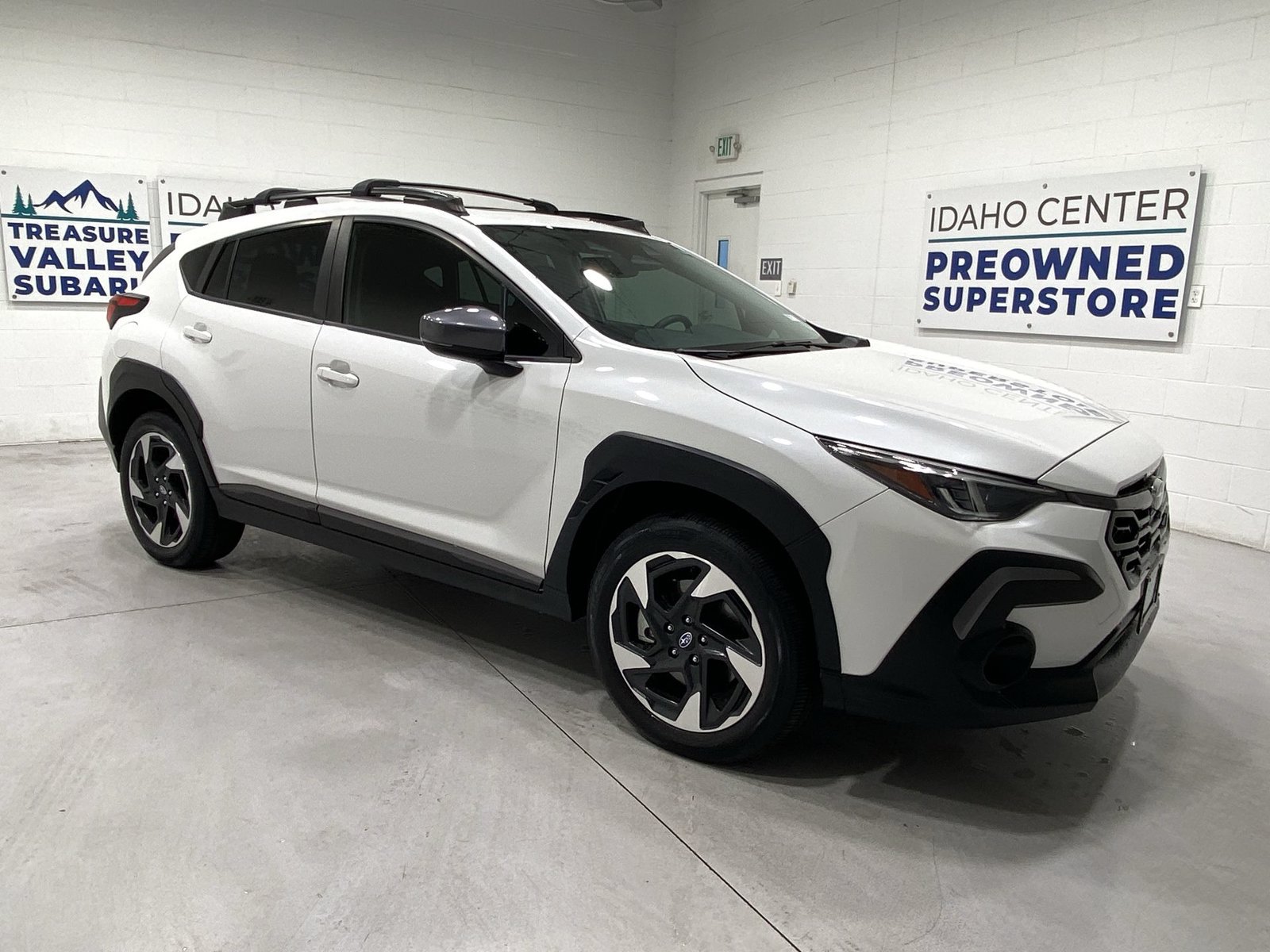 Used 2024 Subaru Crosstrek 2.5i Limited w/ Crosstrek Mirror Package AWD/4WD image 2