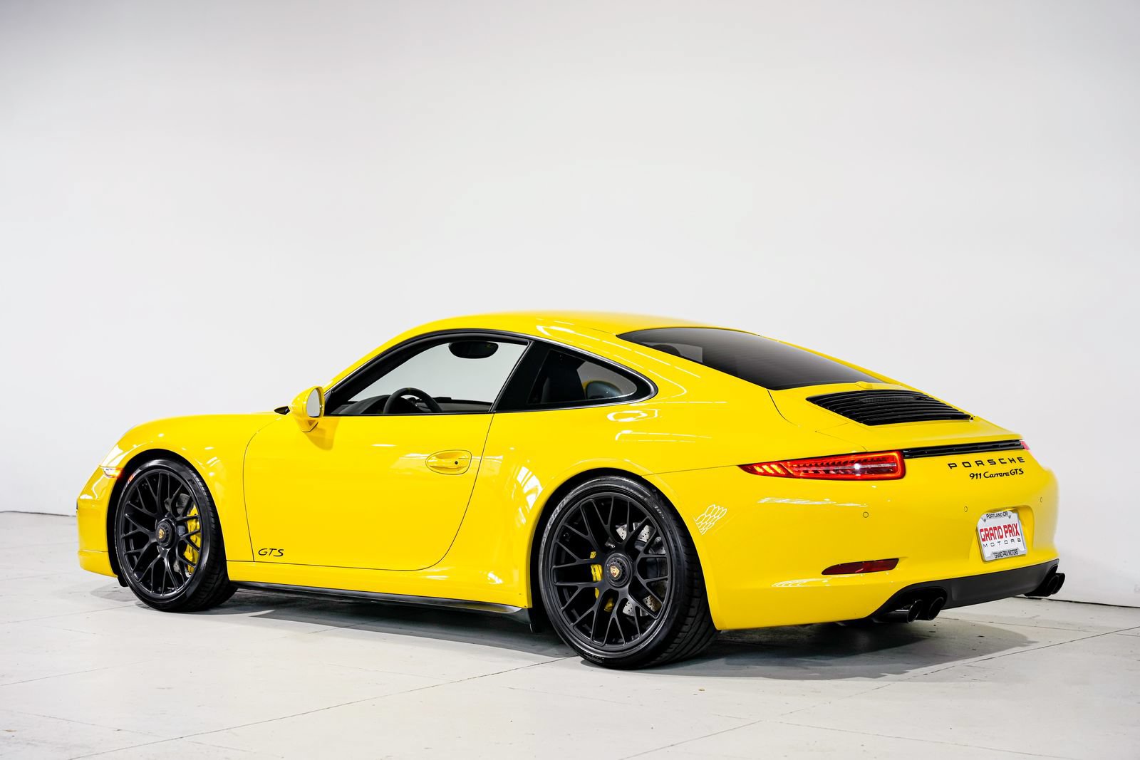 Used 2015 Porsche 911 Carrera GTS RWD image 8