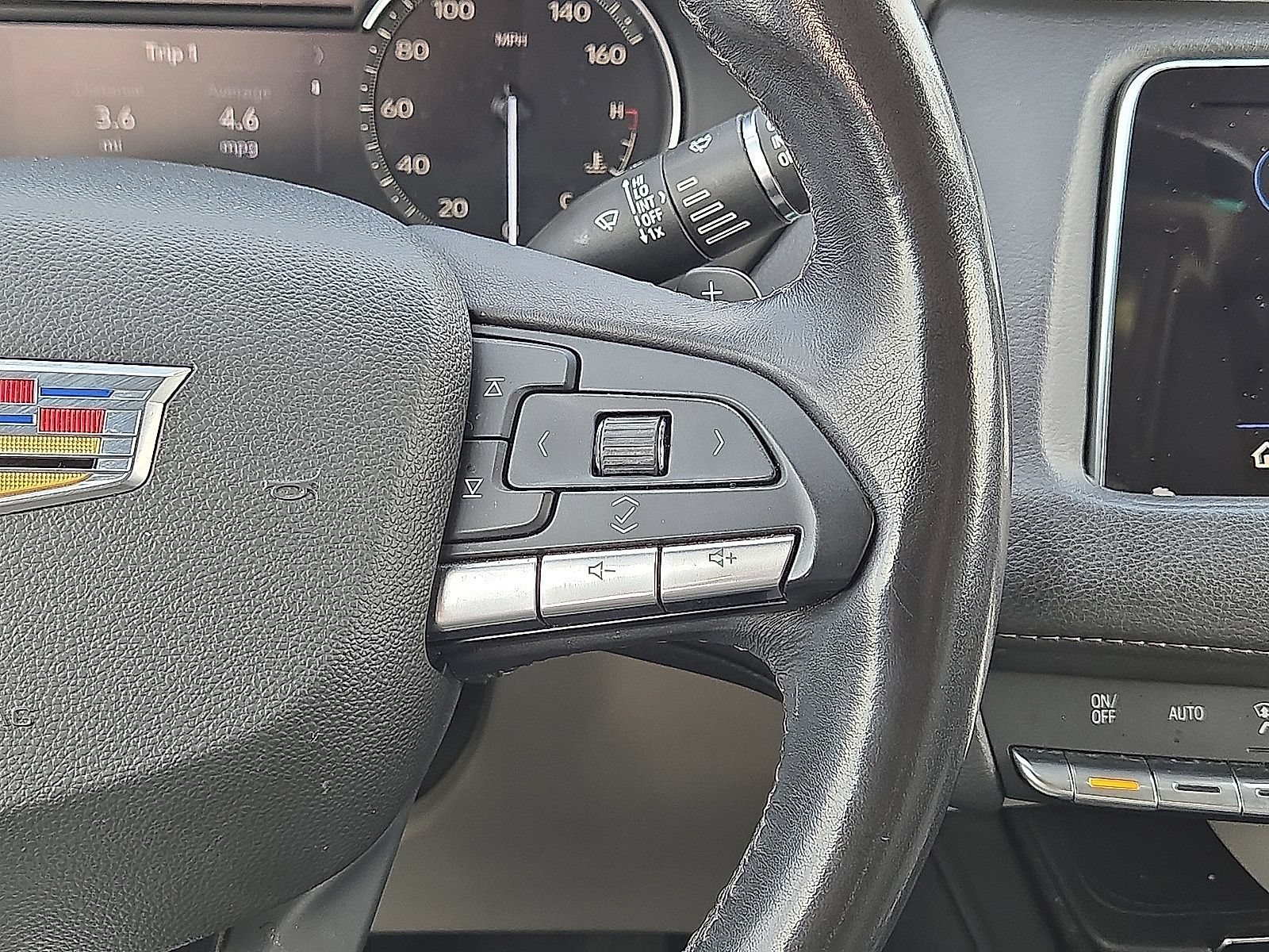 Used 2023 Cadillac XT4 Luxury FWD image 21