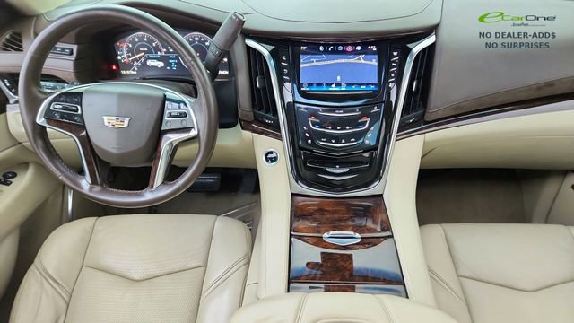 Used 2015 Cadillac Escalade Luxury RWD image 39