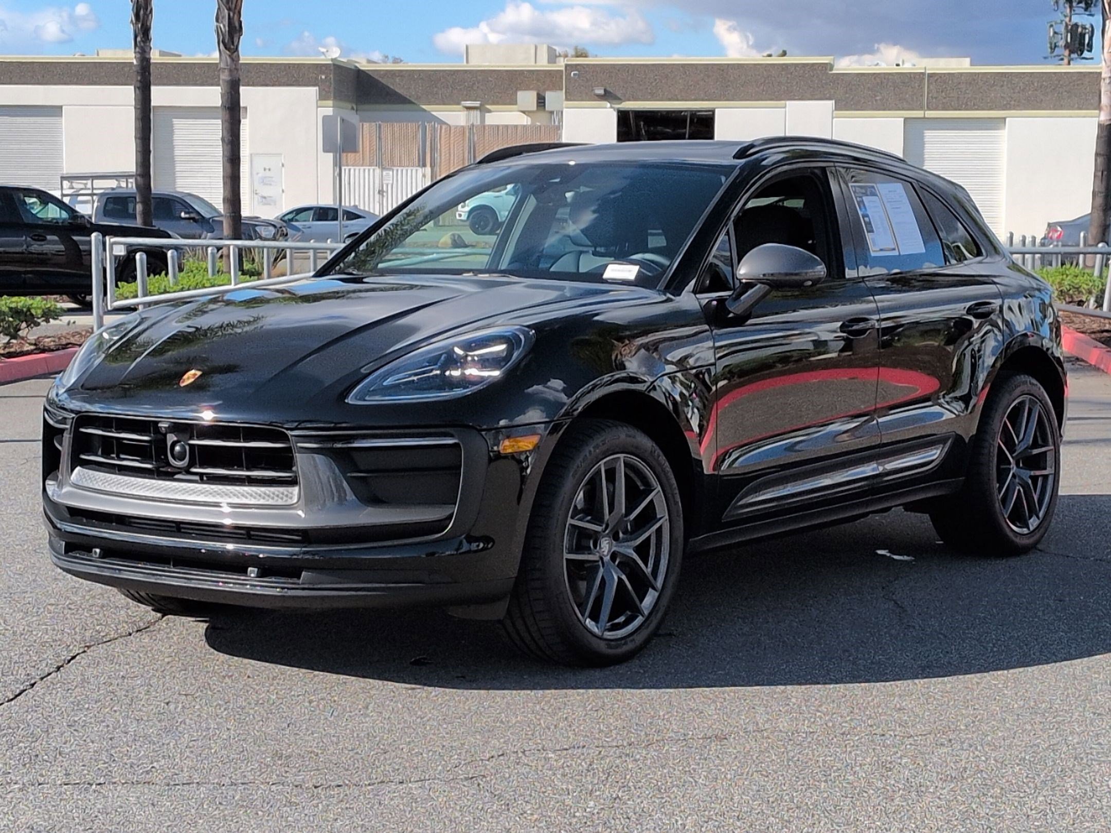 Used 2025 Porsche Macan Turbo image 5